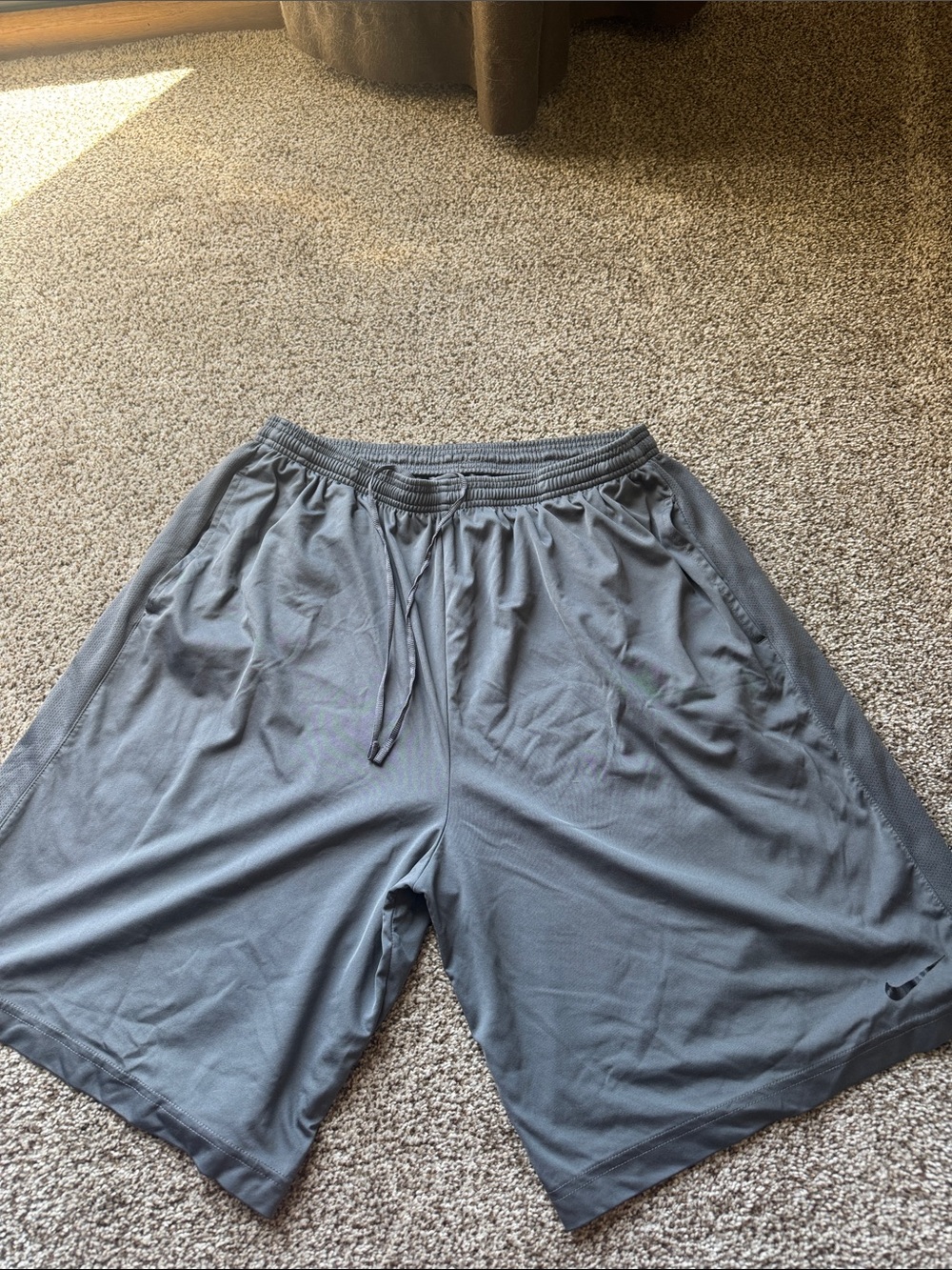 Nike Men's Athletic Shorts - Gray